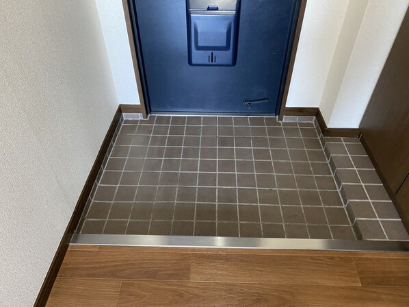 グランドヴュー島本の物件内観写真